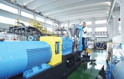 趕制訂單忙生產，機械設備研發助力產業升級